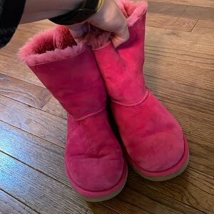 Ugg Bailey bow pink fur boots size 3